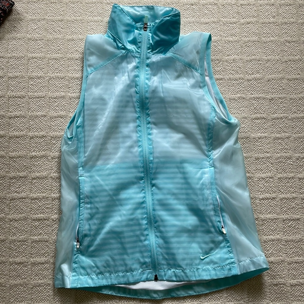 Nike golf vest